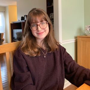 Meet your Posher, Claire